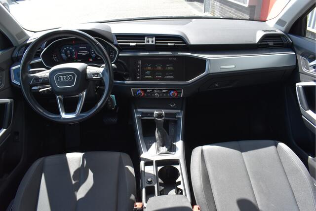 Audi Q3 35 TFSI Pro Line business Adaptive cruise, Stoelverwarming, Carplay, Chronosgrijs
