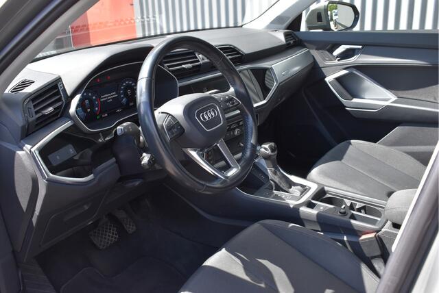 Audi Q3 35 TFSI Pro Line business Adaptive cruise, Stoelverwarming, Carplay, Chronosgrijs