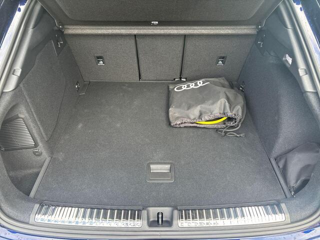Audi Q3 Sportback 1.5 e-hybrid S edition · Tech Plus · Audi Phone box · 20" Velgen · Privacy glas