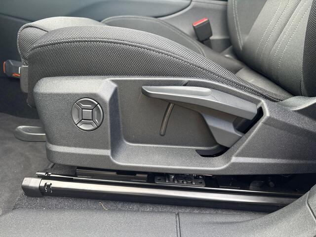 Audi Q3 Sportback 1.5 e-hybrid S edition · Tech Plus · Audi Phone box · 20" Velgen · Privacy glas