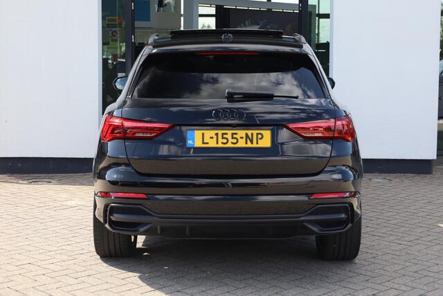 Audi Q3 45 TFSI e S edition MF Sportstuur afgevlakt, panoramadak, verwarmbare voorstoelen, comfortsleutel, autmatisch dimmende binnenspiegel, Optiek pakket zwart, 20" LM velgen, hout klavierlak zwart, spiegels automatisch dimmend, Audi virtueel cockpit Plus, Bang