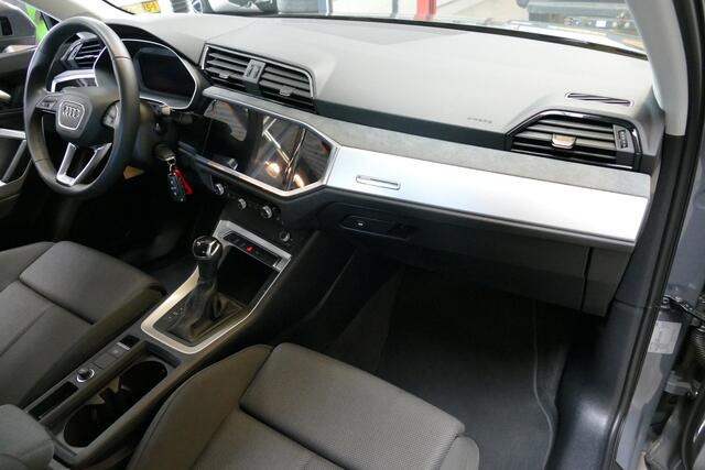 Audi Q3 35 TFSI Pro Line. Adap Cruise, Carplay/Android Navi, StoelVerw, Full Led, Haak 1800kg