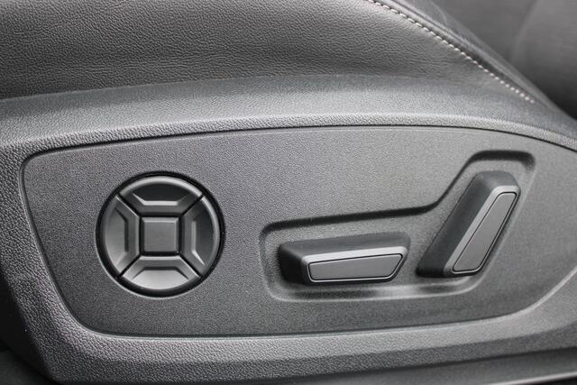 Audi Q3 45 TFSI e 245PK S edition |PANO-DAK|MEMORY-SEATS|360-CAM|