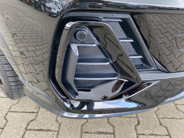 Audi Q3 Sportback 45 TFSI e S Edition 45 TFSI e S-Line ACC Zwart Optiek Leder Stoelverwarming Trekhaak
