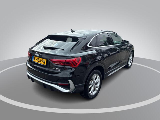 Audi Q3 Sportback 45 TFSI quattro 230pk S Edition · Panoramadak · Trekhaak · Apple/Android Car Play · Camera · Stoelverwarming · Adaptive Cruise Control ·