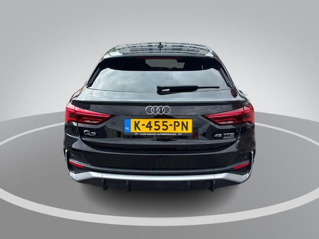 Audi Q3 Sportback 45 TFSI quattro 230pk S Edition · Panoramadak · Trekhaak · Apple/Android Car Play · Camera · Stoelverwarming · Adaptive Cruise Control ·