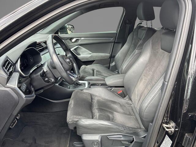 Audi Q3 Sportback 45 TFSI quattro 230pk S Edition · Panoramadak · Trekhaak · Apple/Android Car Play · Camera · Stoelverwarming · Adaptive Cruise Control ·