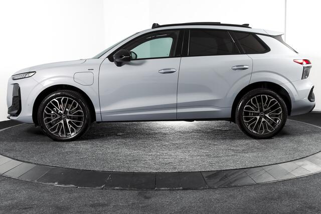 Audi Q3 1.5 e-hybrid 272 PK S edition | S/K-Panodak | Elek. Trekhaak | Tech Pack Plus | Adapt. Cruise | Stoel-+Stuurverw. | Camera | NAV+App. Connect | Elek. Klep | LM 20" | 7257