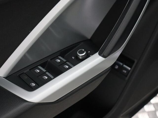 Audi Q3 Sportback 45 TFSI e Advanced Edition S-Line (Matrix Led / ACC / Navi / Carplay)