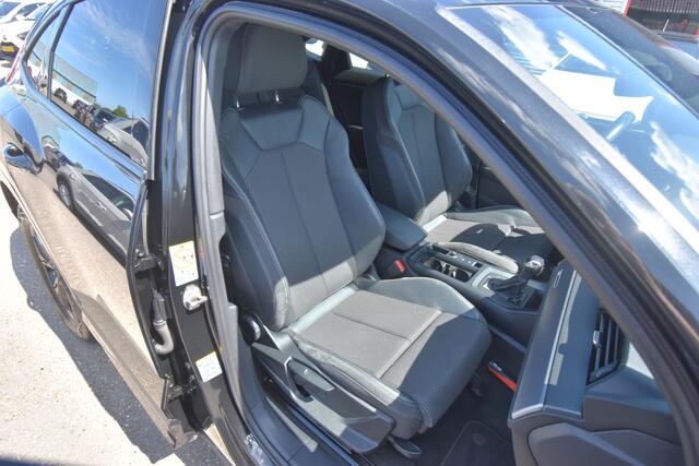 Audi Q3 Sportback 45 TFSI e S Edition 2X S-Line , VIRTUAL COCKPIT , CLIMATR , LED KOPL , PDC V+A , NAVI ,