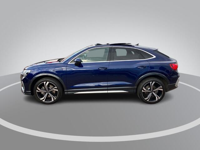 Audi Q3 Sportback 45TFSIe 180KW/245PK S Edition Panoramadak · Trekhaak · Camera + Parkeersensoren