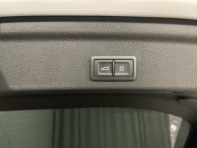 Audi Q3 Sportback 45 TFSI e S Edition 20"/Adaptieve cruise/Dodehoek/LED/Elektrische klep/Keyless/Stoelverwarming/PDC v+a/Apple Carplay & Android Auto