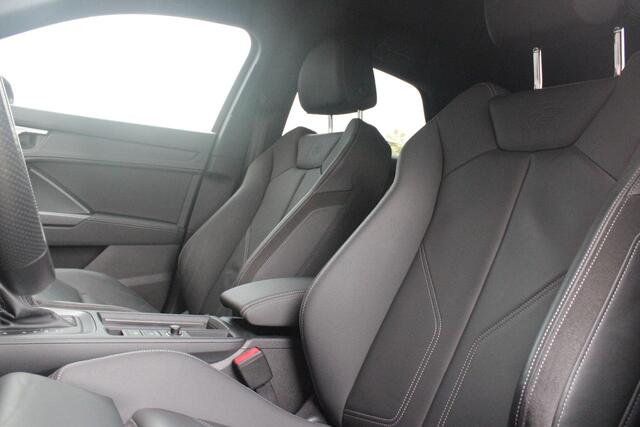 Audi Q3 Sportback 35 TFSI 150PK AUTOMAAT S EDITION | DRAADLOZE APPLE CARPLAY/ANDROID AUTO | ACHTERUITRIJ CAMERA | DODEHOEK DETECTIE | PARKEERSENSOREN VOOR + ACHTER | VIRTUAL COCKPIT | STOEL VERWARMING | ELEKTRISCH BEDIENBARE ACHTERKLEP | S-LINE INTERIEUR/EXTERIEU
