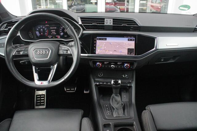 Audi Q3 Sportback 35 TFSI 150PK AUTOMAAT S EDITION | DRAADLOZE APPLE CARPLAY/ANDROID AUTO | ACHTERUITRIJ CAMERA | DODEHOEK DETECTIE | PARKEERSENSOREN VOOR + ACHTER | VIRTUAL COCKPIT | STOEL VERWARMING | ELEKTRISCH BEDIENBARE ACHTERKLEP | S-LINE INTERIEUR/EXTERIEU