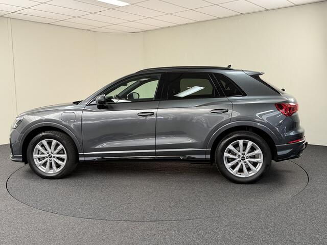 Audi Q3 45 TFSI e S-Line Business Edition Carplay / Cruise & Climate Cntrl / Trekhaak / Virtual / Acc