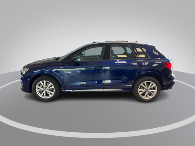 Audi Q3 45 TFSIe 180kW/245PK S Line · Panoramadak · Apple/Android Car Play · Drive select