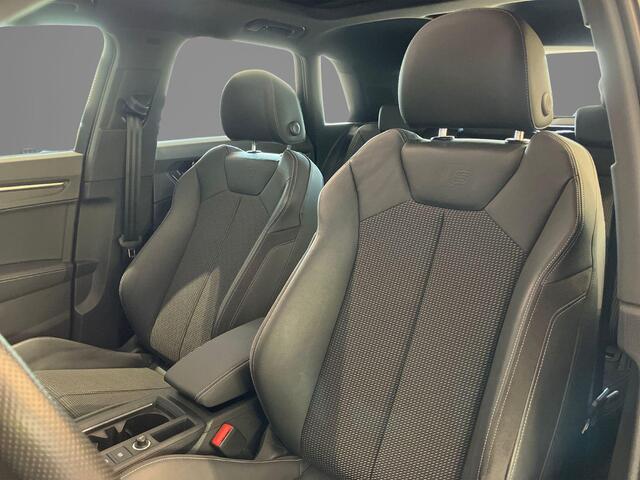 Audi Q3 45 TFSIe 180kW/245PK S Line · Panoramadak · Apple/Android Car Play · Drive select