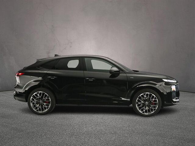 Audi Q3 Sportback 1.5 e-hybrid S edition | Adaptieve Cruise | Camera | Head-up | SONOS Audio | Matrix LED | Multimedia pack | Interieur-pakket | LED verlichting pakket | Tech Pack Pro | Optiekpakket |
