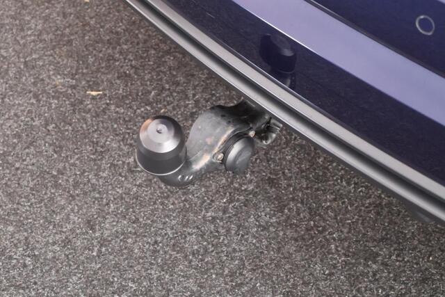 Audi Q3 45 TFSIe 245pk S edition Trekhaak Keyless Stoelverwarming Navigatie Adaptive Cruise