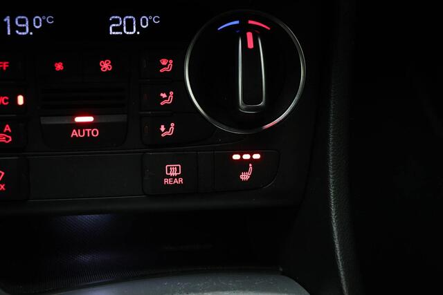Audi Q3 1.4 TFSI CoD Sport Advance Sport | LED | HALF LEDER | STOELVERWARMING | NAVIGATIE | PDC | 18"
