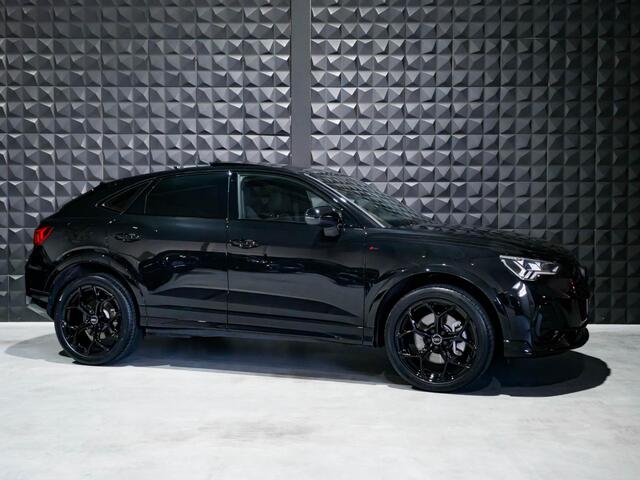 Audi Q3 Sportback 45 TFSI e S line All Black | Pano | 20" | Side | Ambiente Plus 30 klrn. | Matrix | Camera | Alcantara |