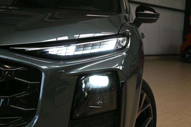 Audi Q3 1.5 e-hybrid S edition | Pano | Matrix | Sonos | 100% (Dealer) onderhouden label