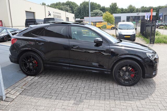 Audi Q3 Sportback 45 TFSI e 3x S-Line Black pack/Panoramadak/360 graden camera/Sonos audio/Apple carplay/Stoelverwarming/Parkeersensoren/Navigatie/20 inch LM velgen
