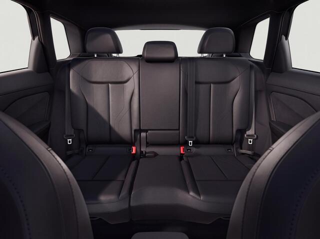 Audi Q3 e-hybrid S Edition 272pk | Pano | Sonos | HUD |