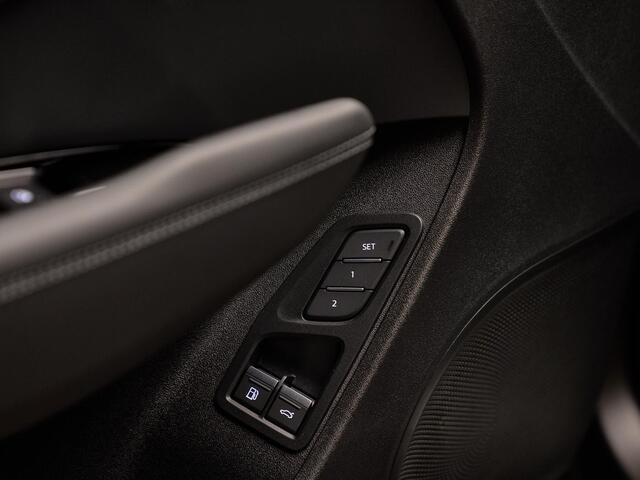 Audi Q3 Sportback E-Hybrid S Edition, pano, tr.haak, 20", Sonos, LED-kopl., memory, HUD, 360 camera, ACC, privacy