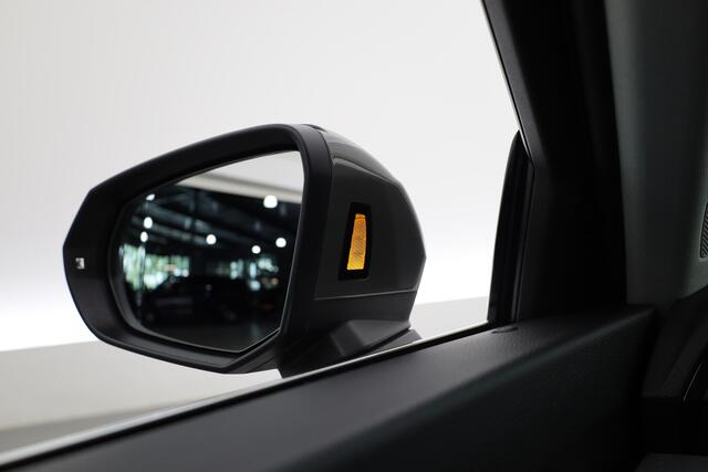 Audi Q3 35 TFSI S Line | Rijklaar! | Dig. Cockpit | Trekhaak | Cruise Contr. | 360cam | Stoelverw.
