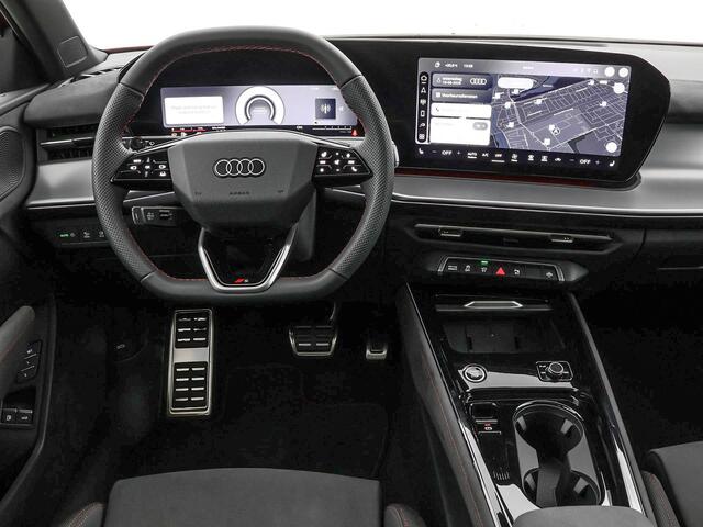 Audi Q3 Sportback 1.5 200kW e-hybrid S edition 272 PK · Tech pro · Glazen panoramadak · Sportstoelen alcantara met rode stiksels