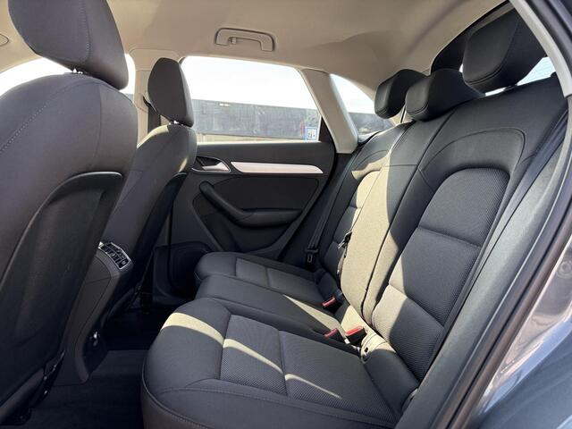 Audi Q3 1.4 TFSI CoD Adrenalin NL-Auto, Stoelverwarming, Automaat!