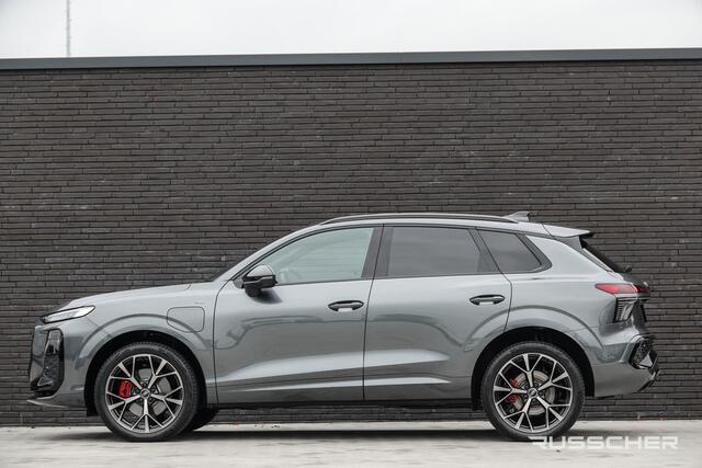 Audi Q3 S-Line | e-hybrid 272Pk | Panoramadak | Head-Up Display | 360° Camera | Sonos Premium Sound | 20''