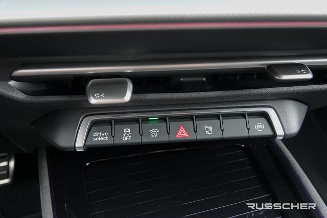 Audi Q3 S-Line | e-hybrid 272Pk | Panoramadak | Head-Up Display | 360° Camera | Sonos Premium Sound | 20''