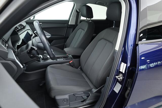Audi Q3 Sportback 45 TFSI e S Line | Elek. Trekhaak | Camera | 20'' | Adapt. Cruise | NAV + CarPlay | Stoelverw. |