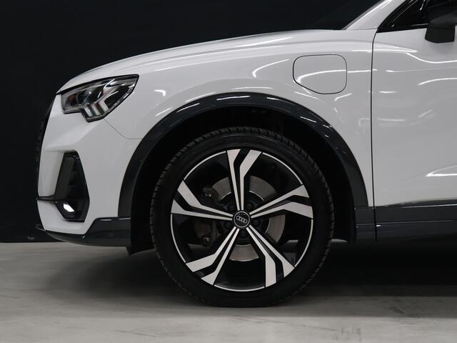 Audi Q3 Sportback 45 TFSI e Edition [TREKHAAK, CAMERA, APPLE CARPLAY, ANDROID AUTO, STOELVERWARMING, DODE HOEK DETECTIE, NIEUWSTAAT]