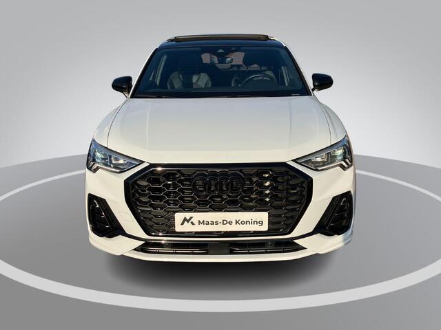 Audi Q3 Sportback 45 TFSIe 180KW/245PK S Edition Panoramadak · Camera + parkeersensoren · Apple/Android Car Play ·