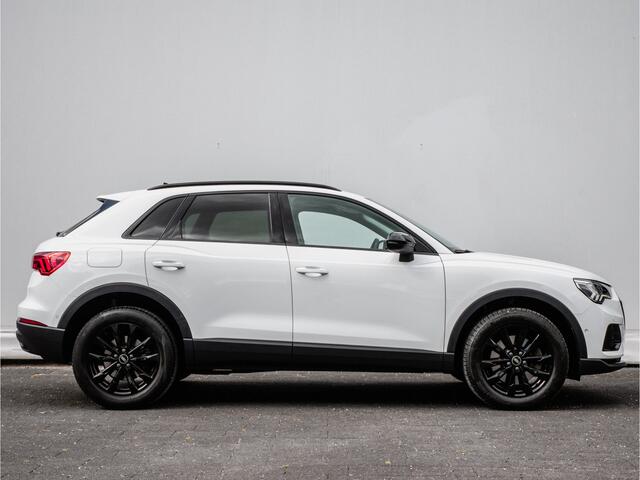 Audi Q3 45 TFSI e 245pk Advanced edition Sportstoelen/ Stoel-stuurverwarming/ Camera/ Navigatie/ Carplay/ Elektr. achterklep/ Adapt. cruise/ Virtual cockpit