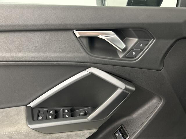 Audi Q3 45 TFSIe 245 PK S-Line Black Ed. Adapt.Cruise/Dodehoek/Carplay/LED+
