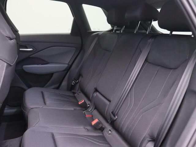 Audi Q3 1.5 200kW e-hybrid S edition 272PK Aut. Panoramadak, Trekhaak, Achteruitrijcamera, Elektr. Achterklep, Optiekpakket Zwart, 20" LM Velgen, Stoel-Stuurverwarming