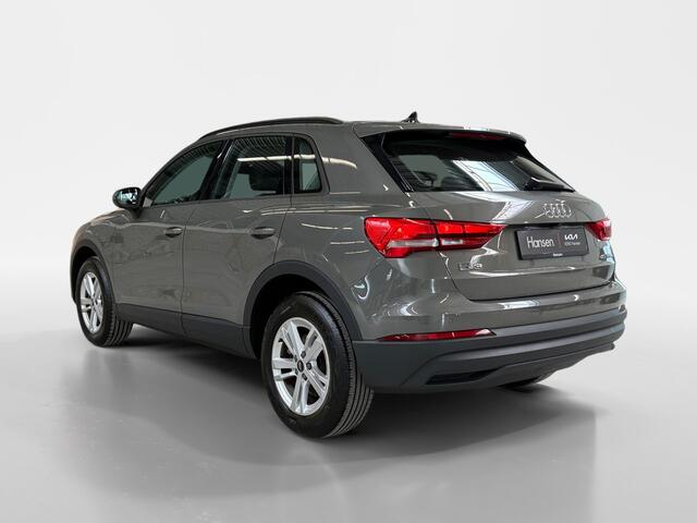 Audi Q3 45 TFSI e edition I Cruise Control I CarPlay I Camera I Parkeersensoren voor & achter I LED I