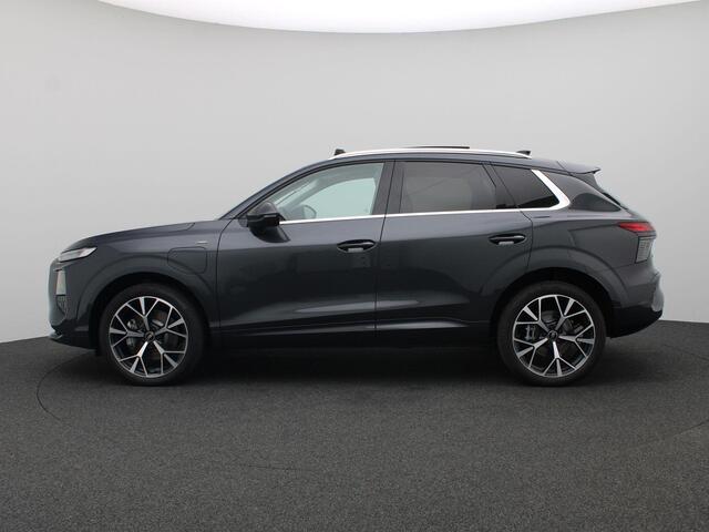 Audi Q3 1.5 e-hybrid Advanced edition 272 PK Panorama Dak, Trekhaak, Navigatie, Keyless, Stoel & Stuurverwarming, Full LED koplampen, 20 inch Velgen Audi Sport