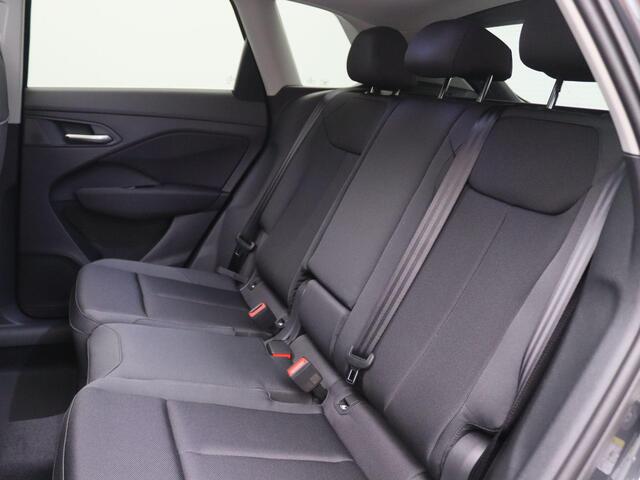 Audi Q3 1.5 e-hybrid Advanced edition 272 PK Panorama Dak, Trekhaak, Navigatie, Keyless, Stoel & Stuurverwarming, Full LED koplampen, 20 inch Velgen Audi Sport