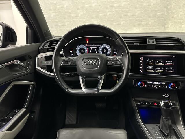 Audi Q3 35 TFSI S-Line | ACC | Trekhaak | Leder | Sportstoelen | Matrix-LED | Standkachel | Sfeerverlichting | Uniek Interieur | Carplay | 20 inch | Audi-Sound | Getint Glas | Lane-Assist | Stoelverwarming | Virtual-Cockpit | Dodehoek |