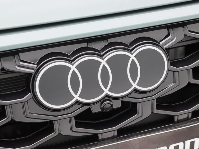 Audi Q3 e-hybrid | S edition | 272 PK Hatchback | 19 inch | Privacyglas | Matrix Led |