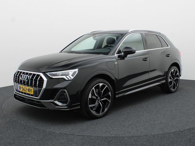 Audi Q3 45 TFSI e S edition | S-line | Trekhaak | Camera | 20'' | Side Assist | Prijs Rijklaar !!