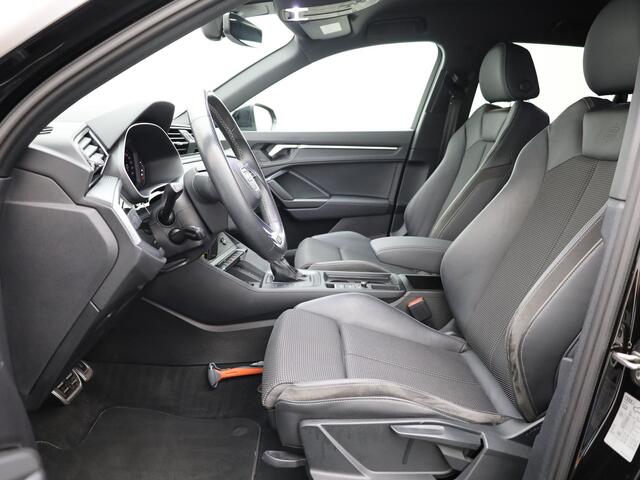 Audi Q3 45 TFSI e S edition | S-line | Trekhaak | Camera | 20'' | Side Assist | Prijs Rijklaar !!