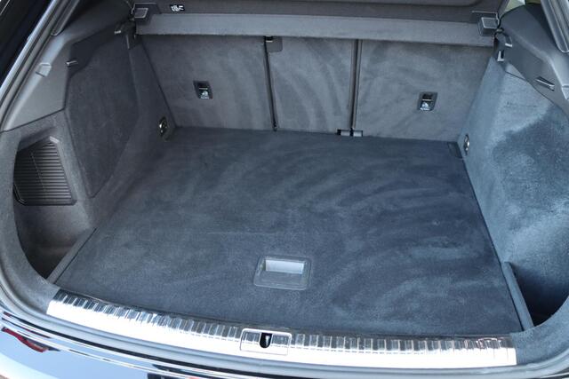 Audi Q3 45 TFSI e S edition 245pk S Tronic | SOH 94,6% | Leder | Pano | 360°