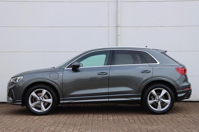 Audi Q3 45 TFSI e S edition 245pk S Tronic | SOH 90,3% |