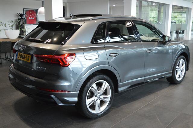 Audi Q3 40 TFSI quattro 2X S-Line Black Style pano trekhaak 190 pk !!